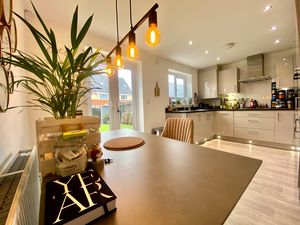 Kitchen/Diner- click for photo gallery